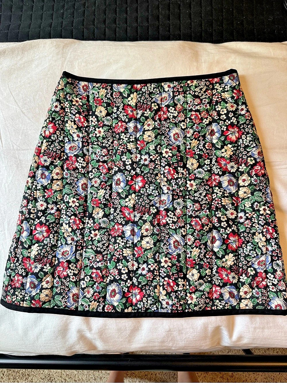 Hunter Bell English Garden Ruby Skirt Size 4
